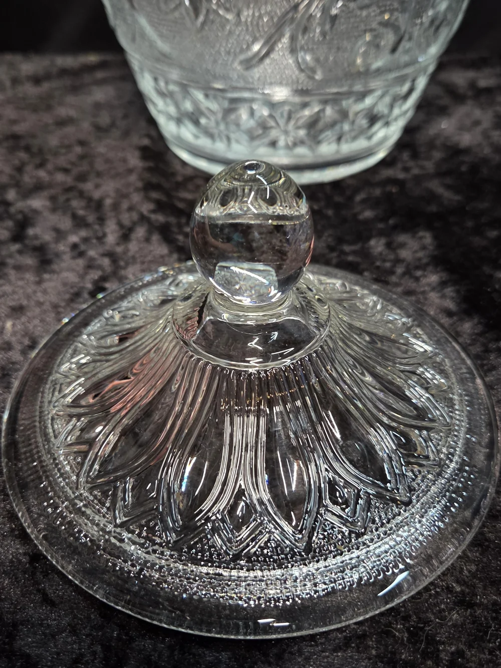 Vintage Anchor Hocking Sandwich Glass Daisy Pattern Biscuit Cookie Jar With Lid